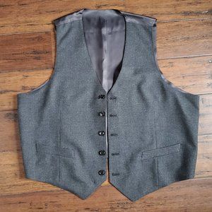Men's gray vest. Like new. 2 Front Pockets.
